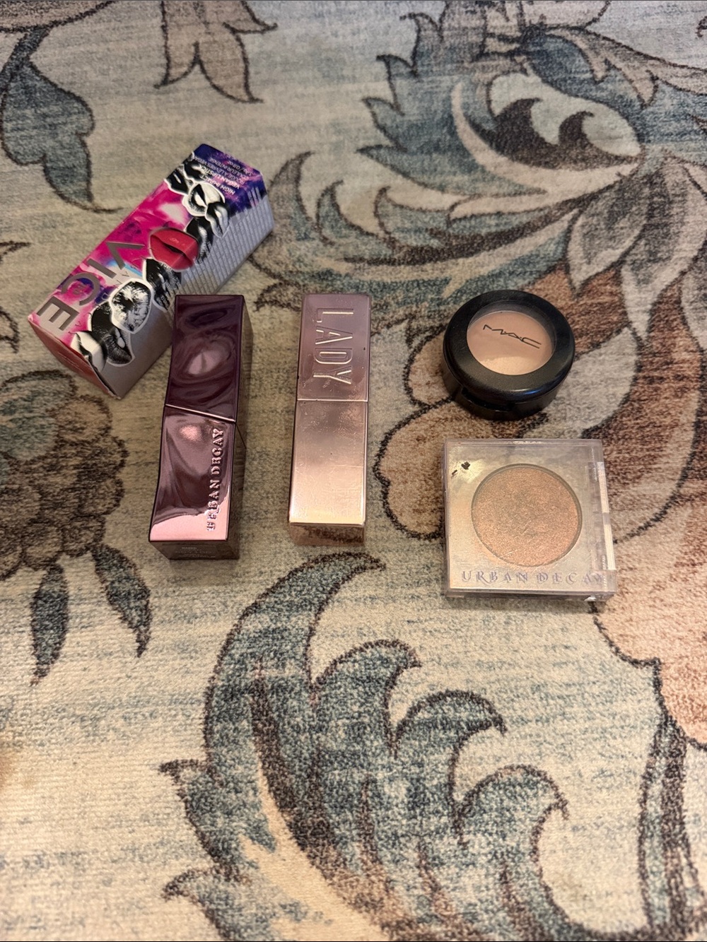 MAC & Urban Decay Neutral Eyeshadow and Lipstick Set - Peachy Nude